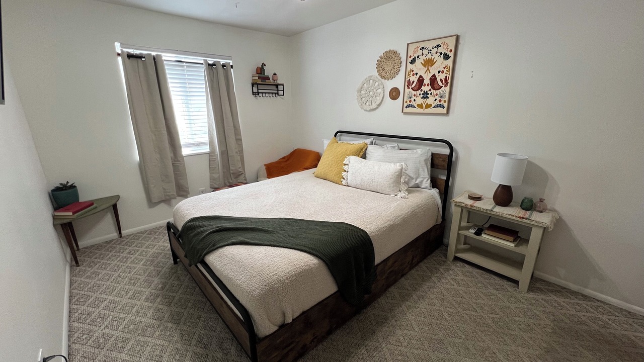 Photo of Bedroom in Logan