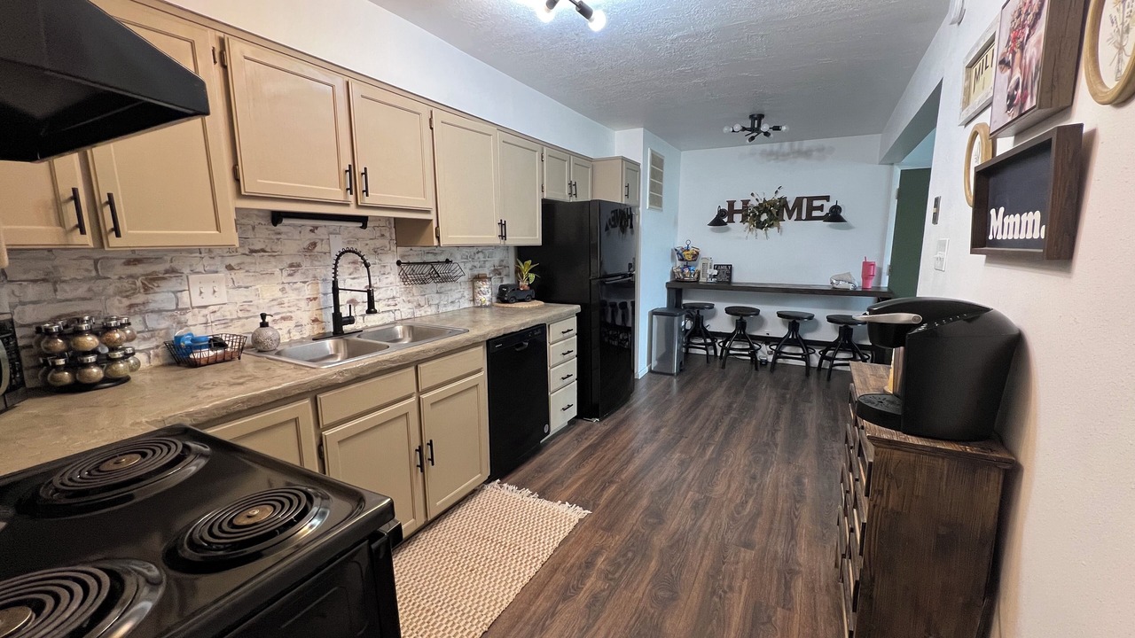 Photo of Kitchen in Logan