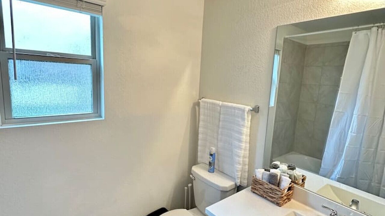 Photo of Bathroom in Del Valle