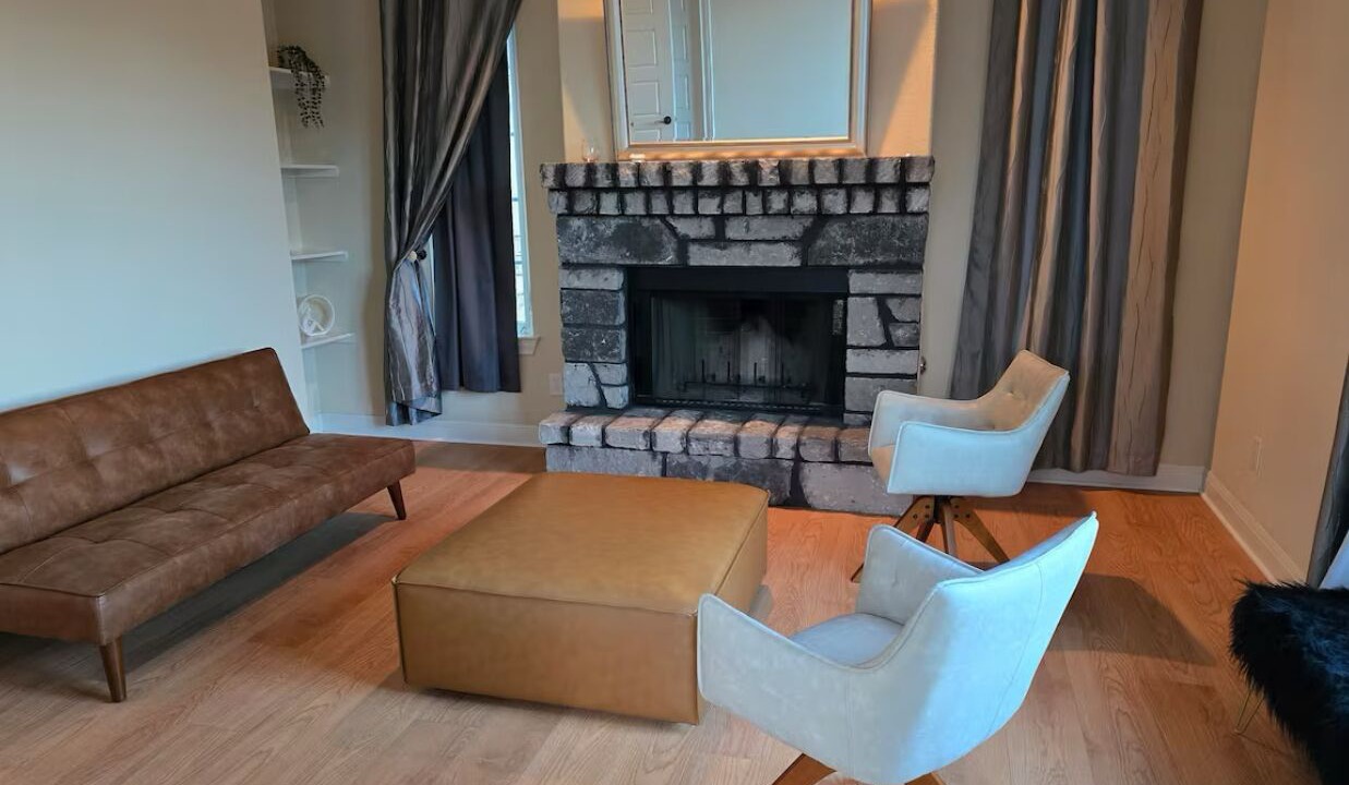 Photo of Livingroom in Brushy Bend Park