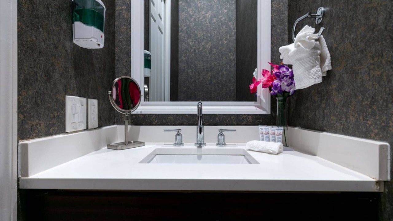 Photo of Bathroom in Plantation