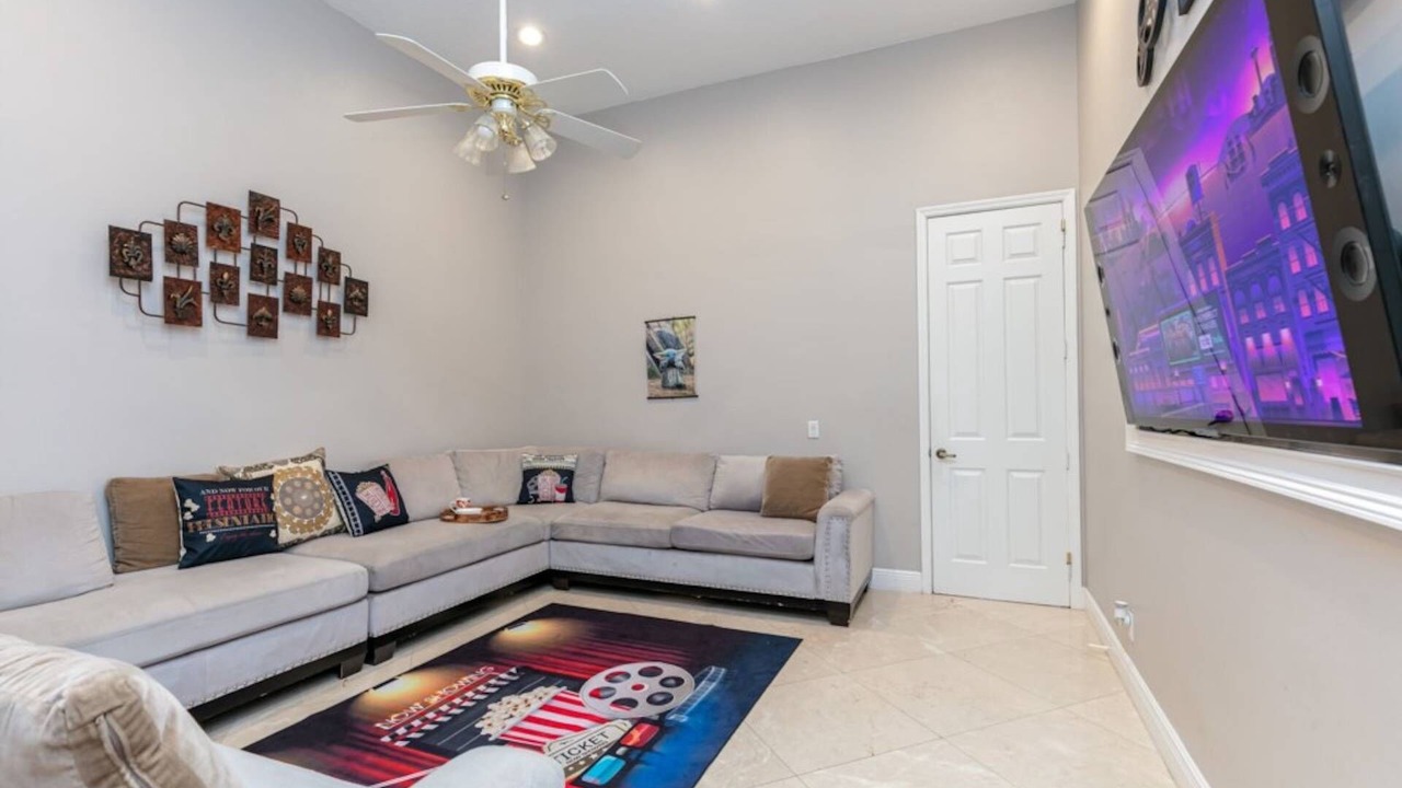 Photo of Livingroom in Plantation