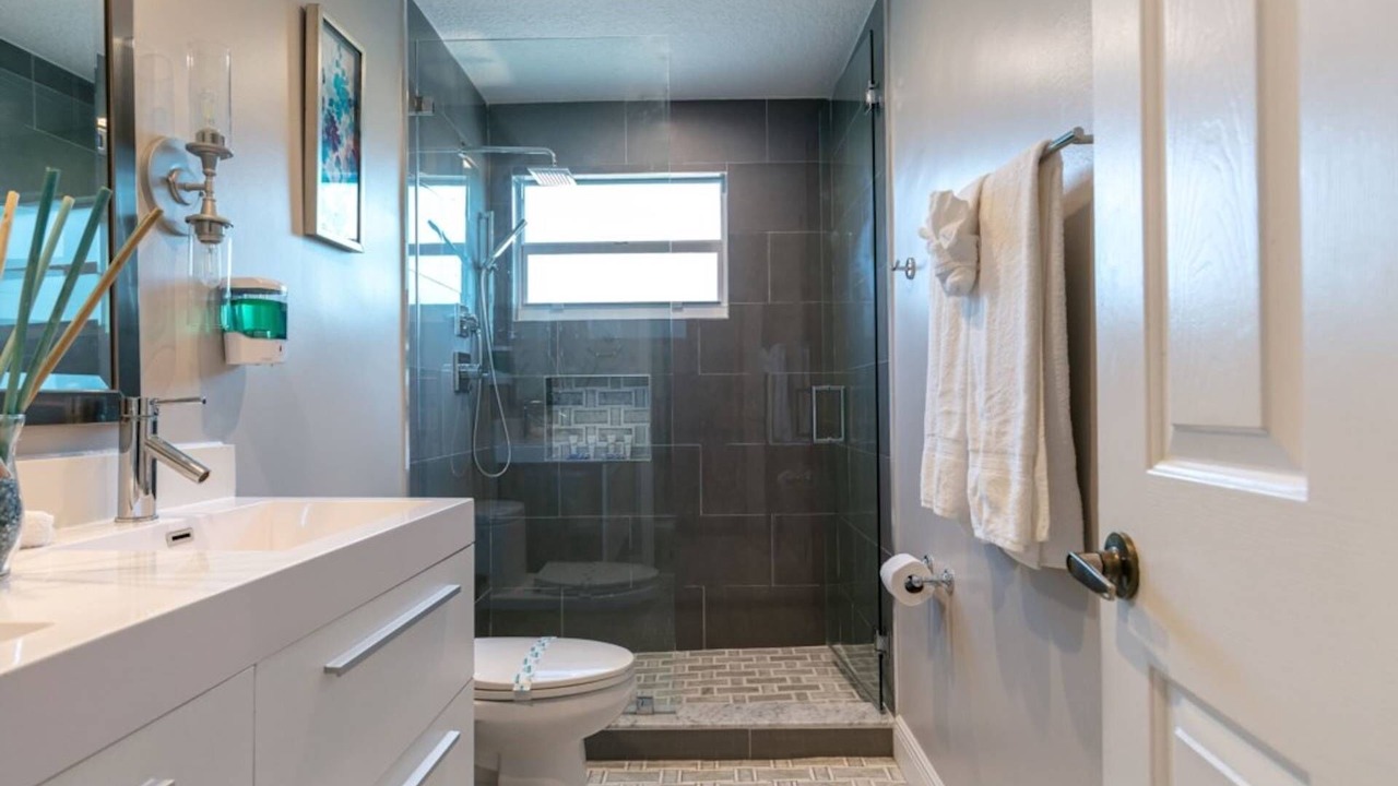 Photo of Bathroom in Plantation