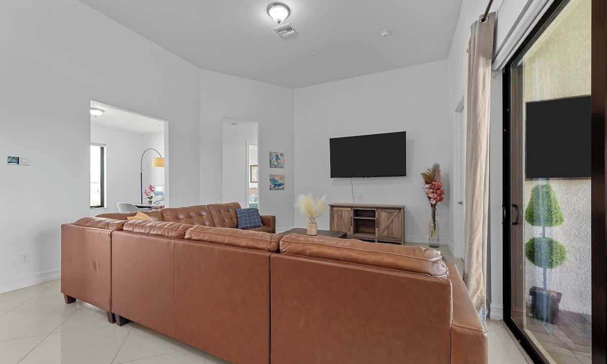 Photo of Livingroom in Burnt Store