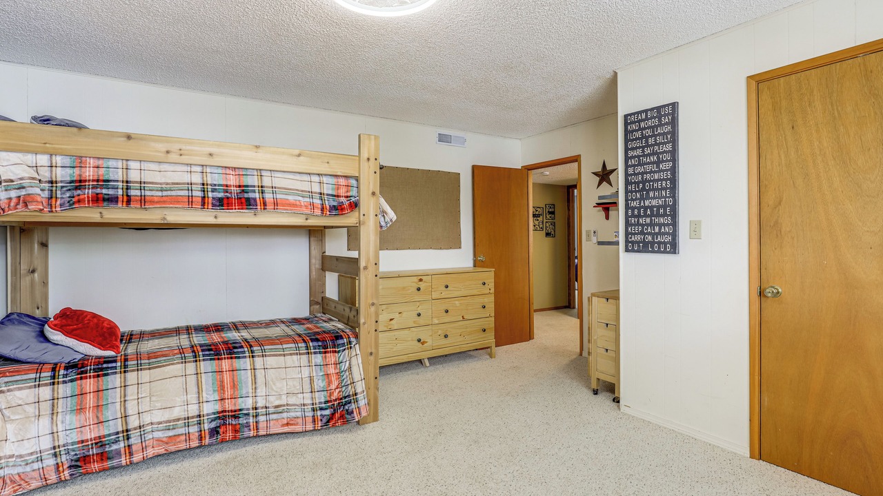 Photo of Bedroom in Pine Hollow