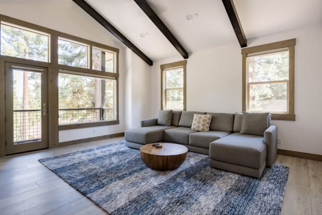 Photo of Livingroom in North Lake Tahoe