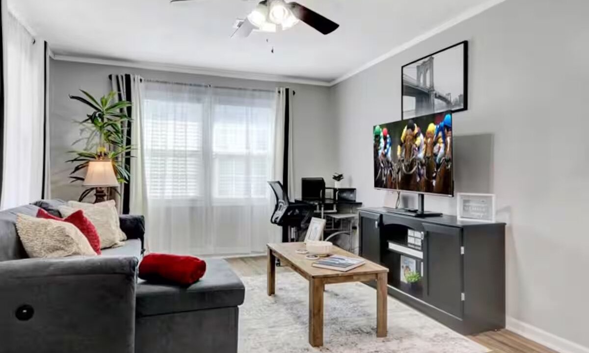 Photo of Livingroom in Pine Bluff