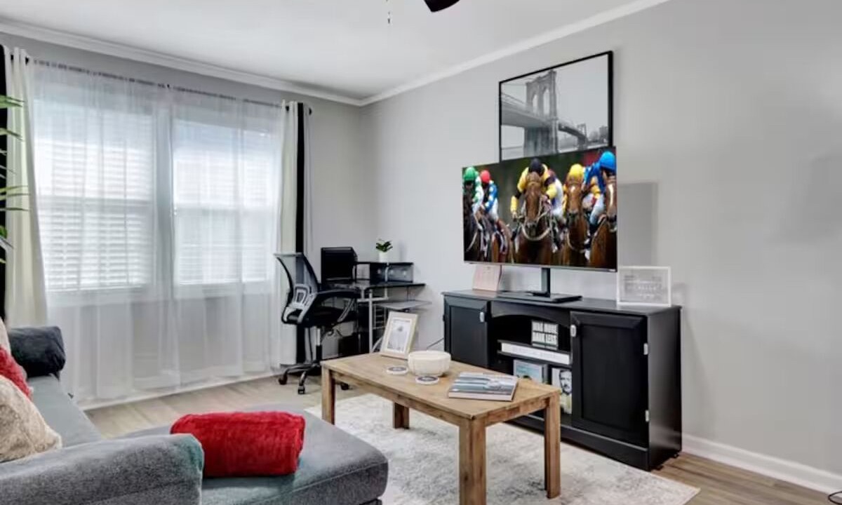 Photo of Livingroom in Pine Bluff
