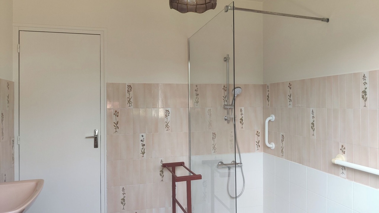 Photo of Bathroom in Trevou-Treguignec