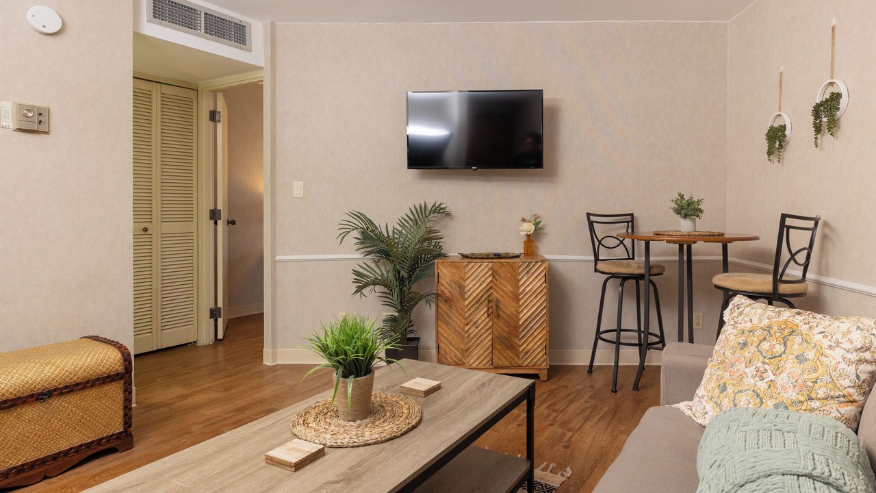 Photo of Livingroom in Downtown Honolulu