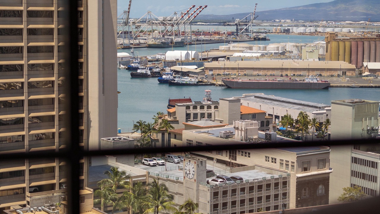 Photo of Others in Downtown Honolulu