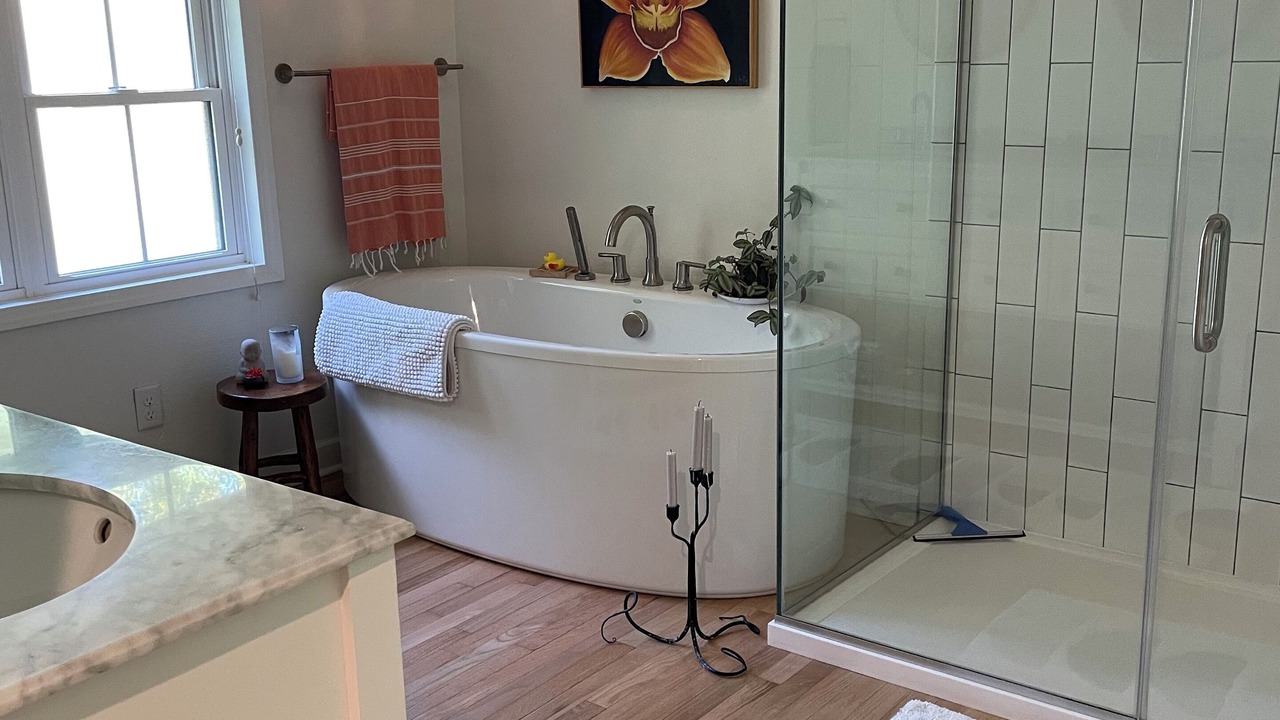 Photo of Bathroom in Carbondale
