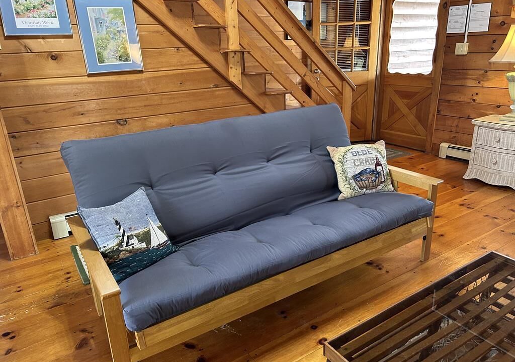 Photo of Livingroom in Town Bank