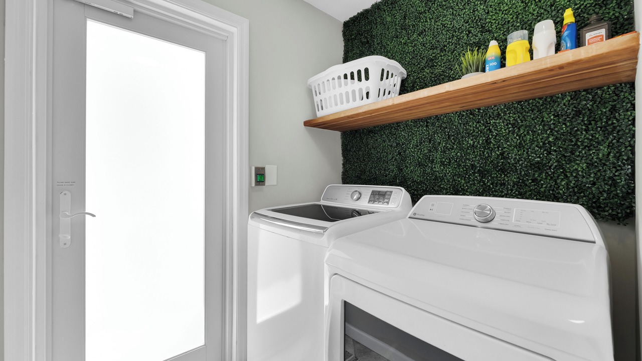 Photo of Others in Hollywood