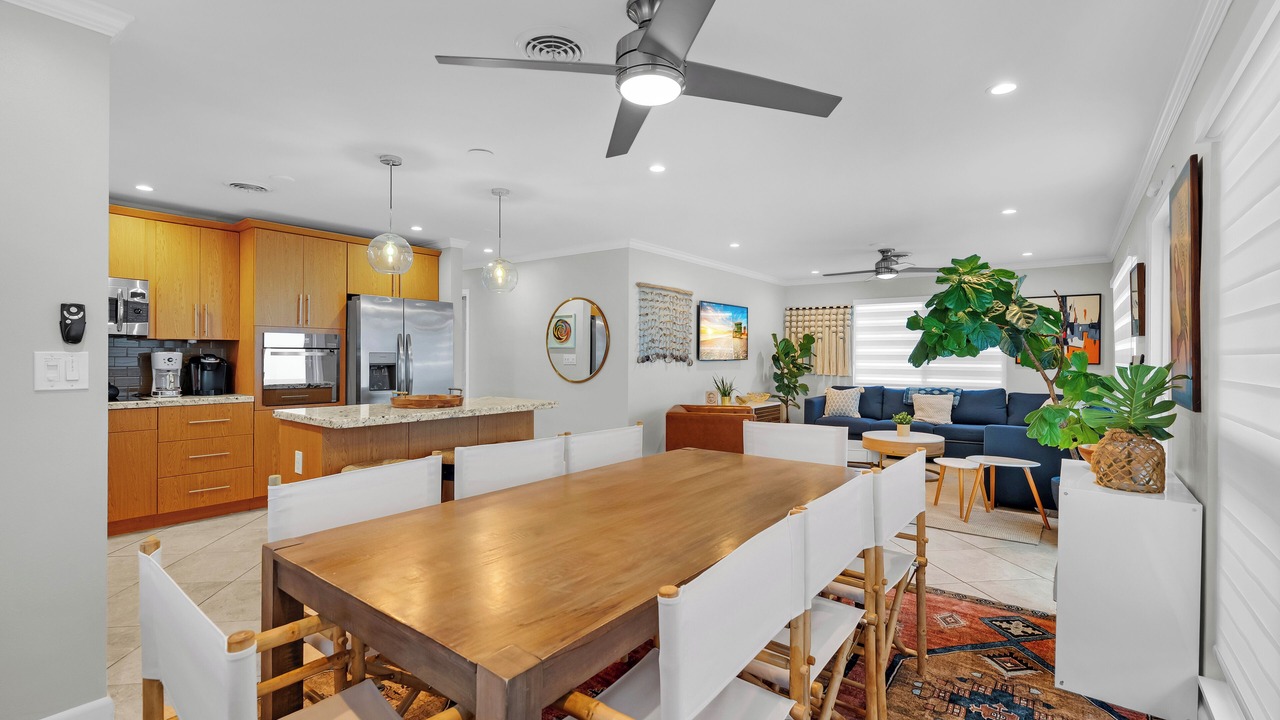 Photo of Others in Hollywood