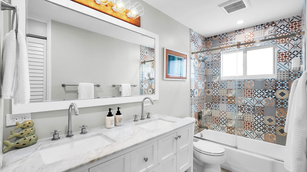 Photo of Bathroom in Hollywood