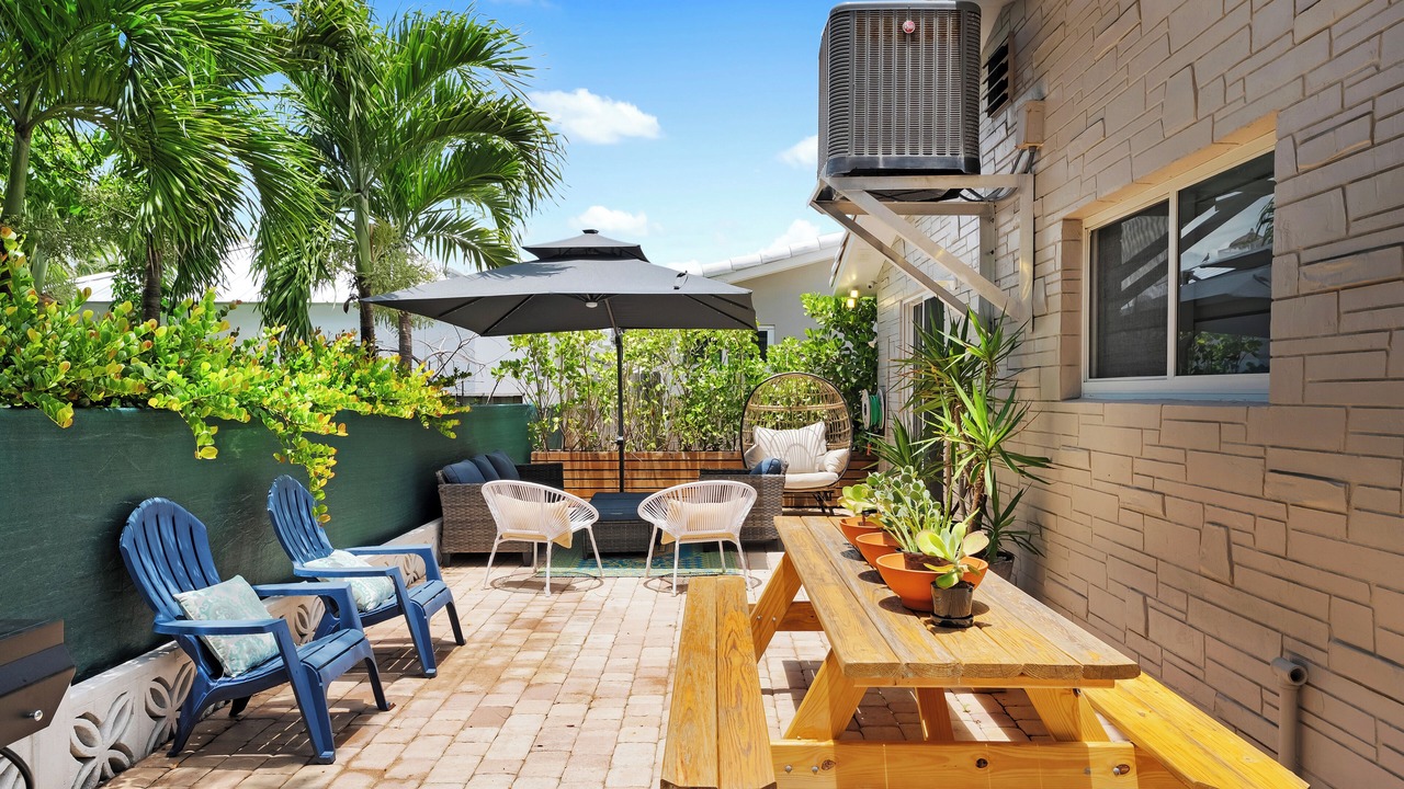 Photo of Outdoor in Hollywood