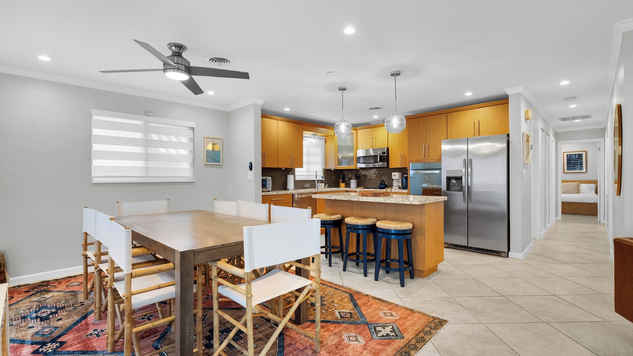 Photo of Others in Hollywood