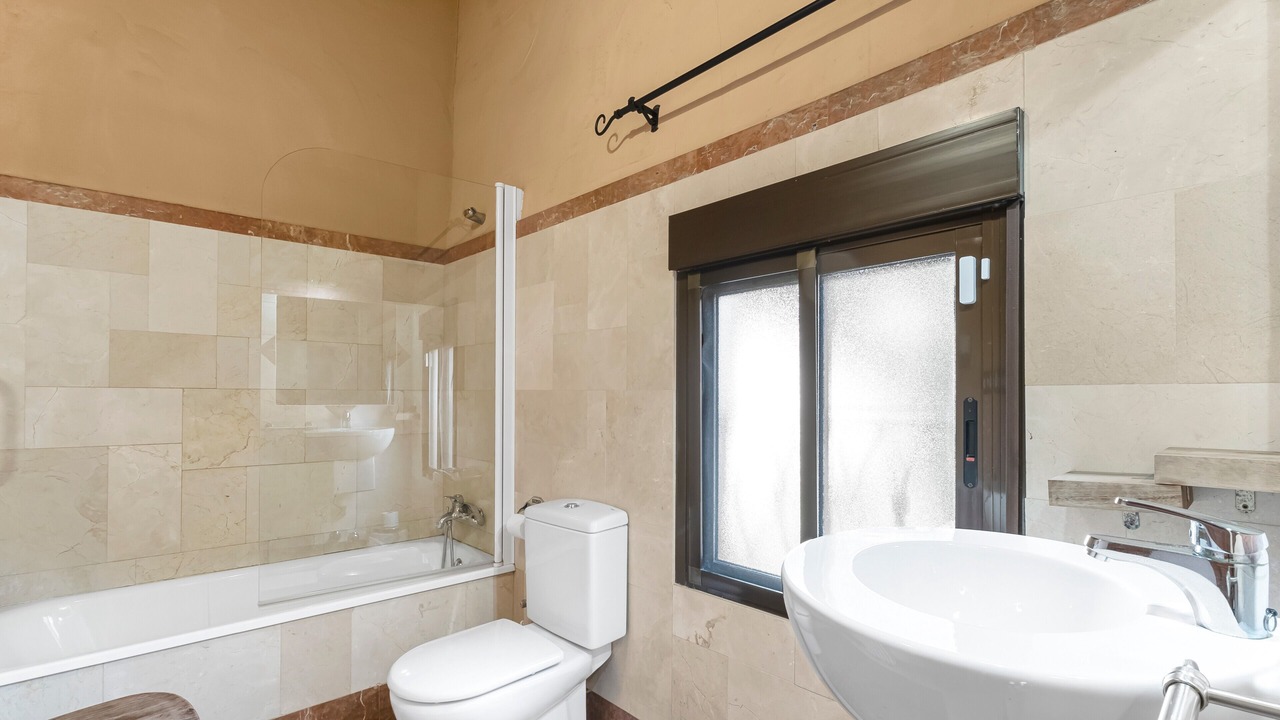 Photo of Bathroom in Catral