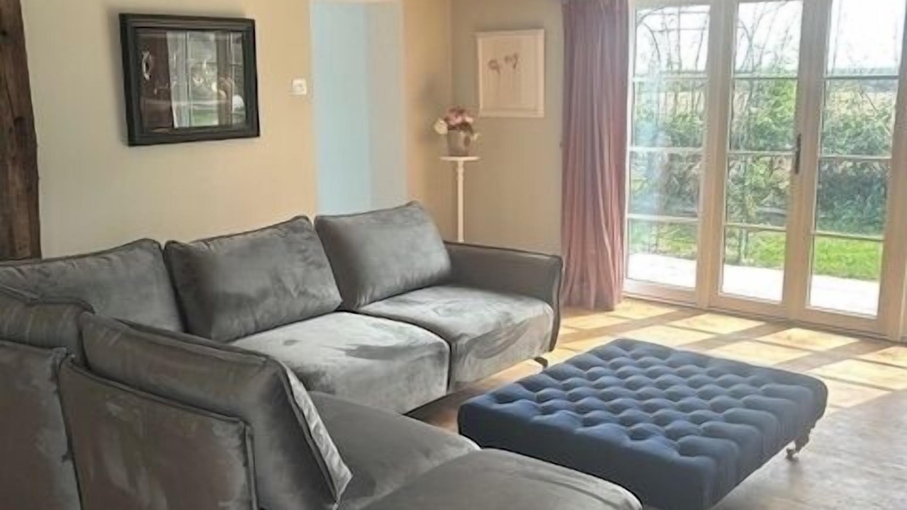 Photo of Livingroom in Wethersfield