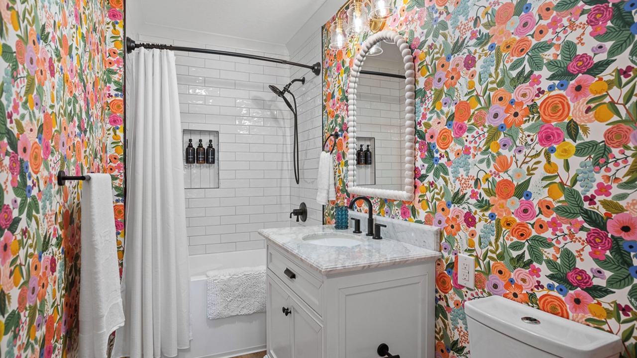 Photo of Bathroom in Laurel