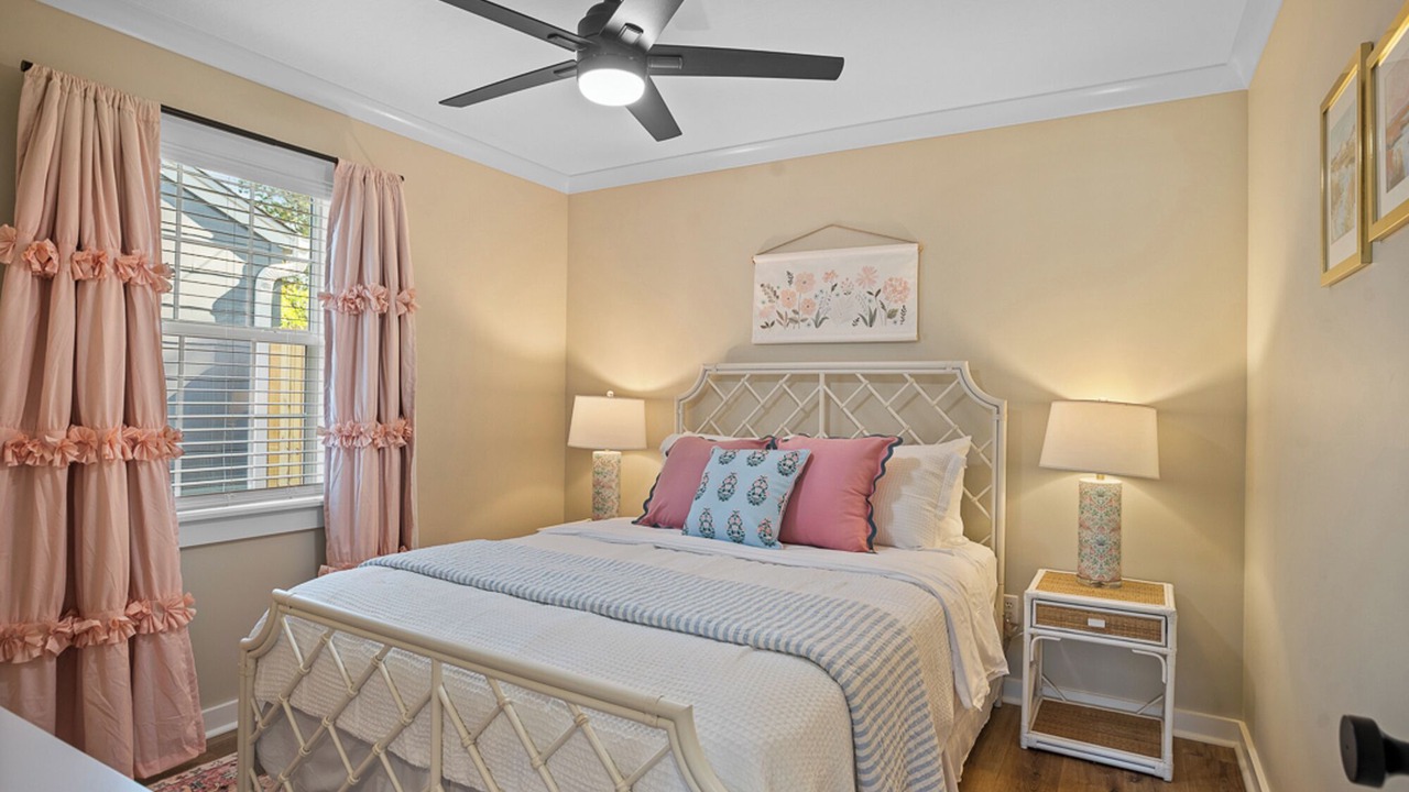 Photo of Bedroom in Laurel