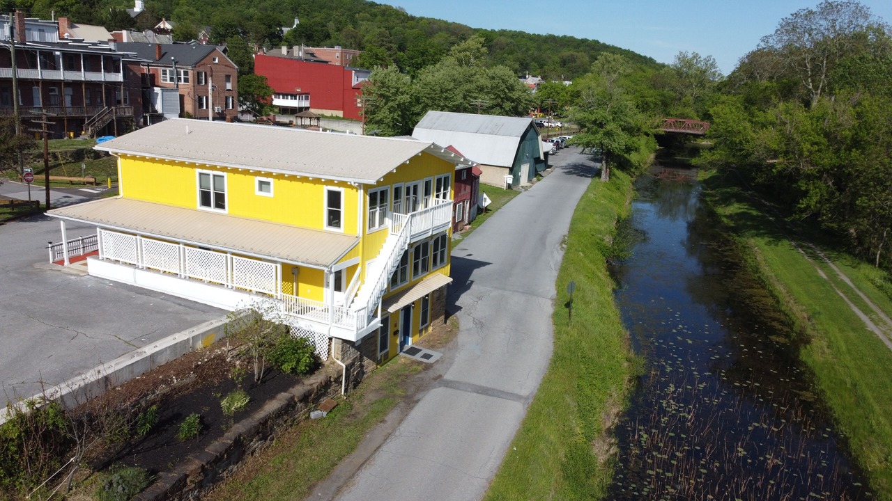 Photo of Outdoor in Hancock