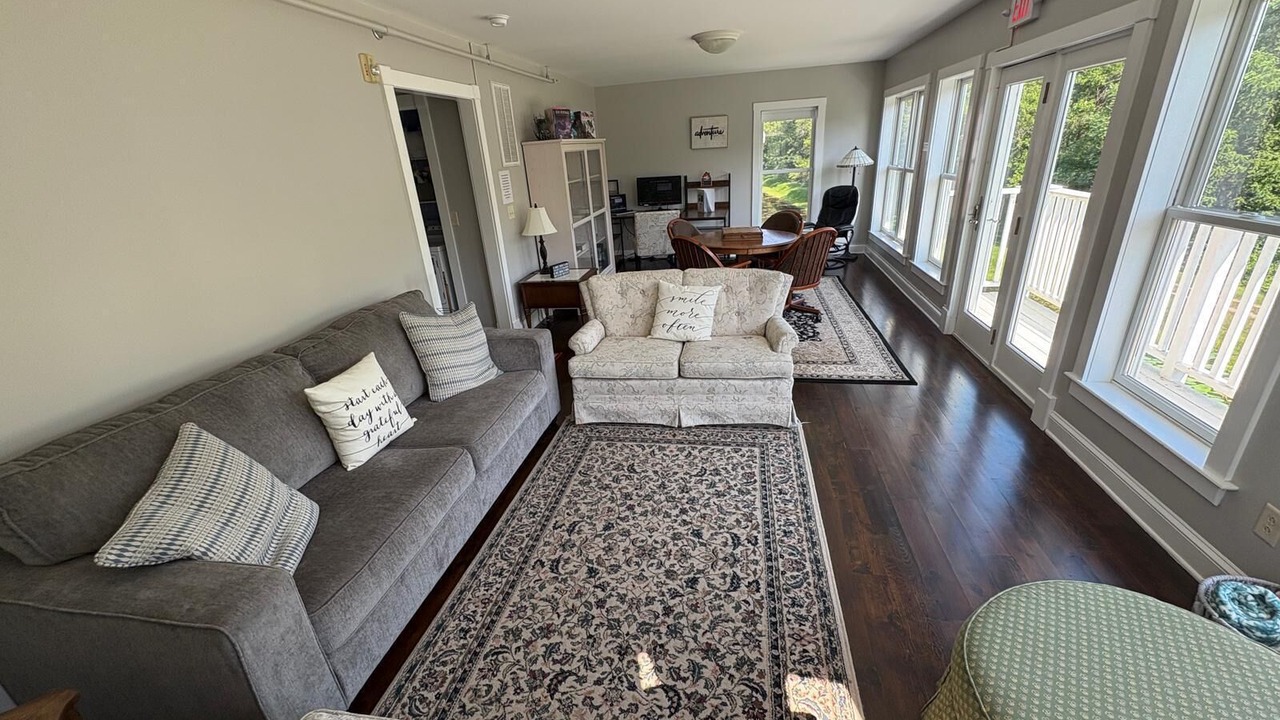 Photo of Livingroom in Hancock