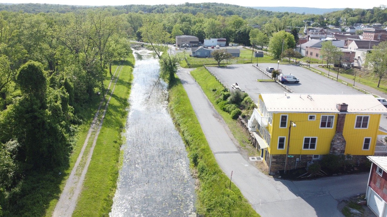 Photo of Outdoor in Hancock