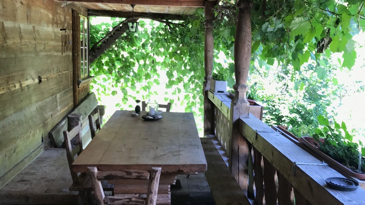 Photo of Outdoor in Oey