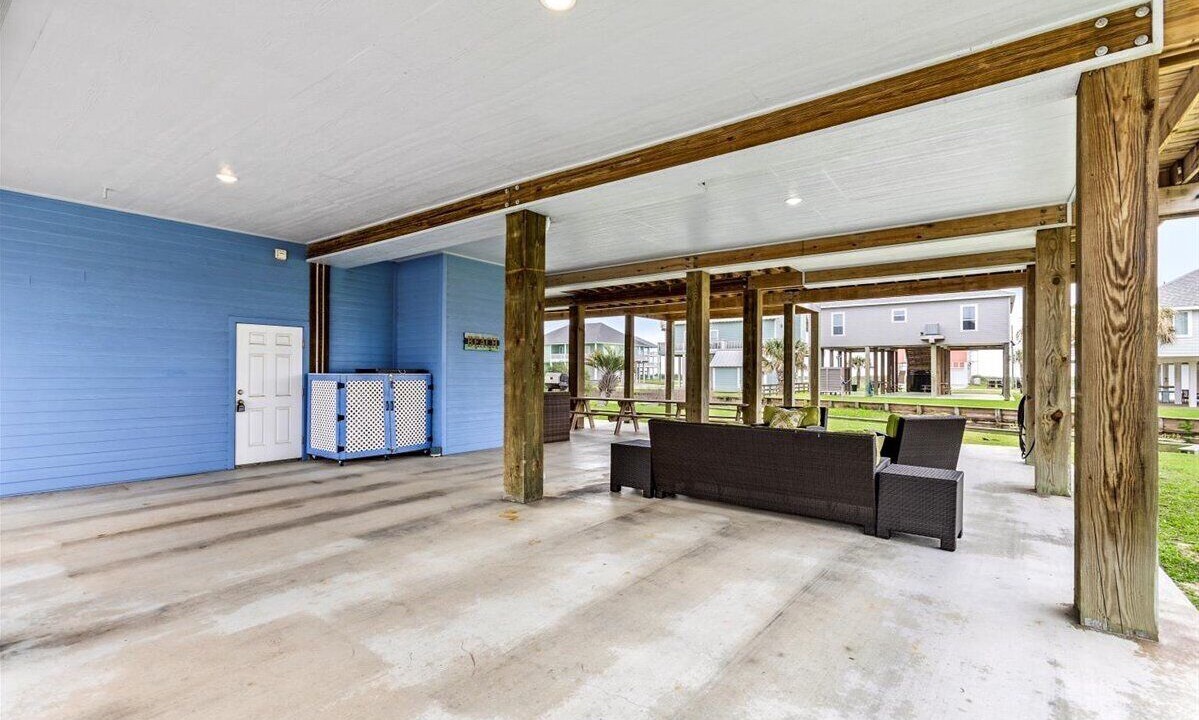 Photo of Patio Balcony in Port Bolivar