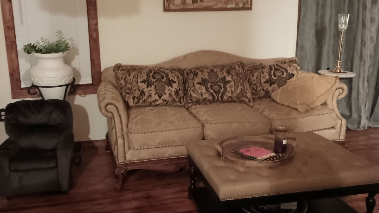 Photo of Livingroom in Lynn
