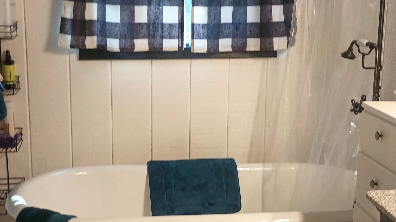 Photo of Bathroom in Lynn