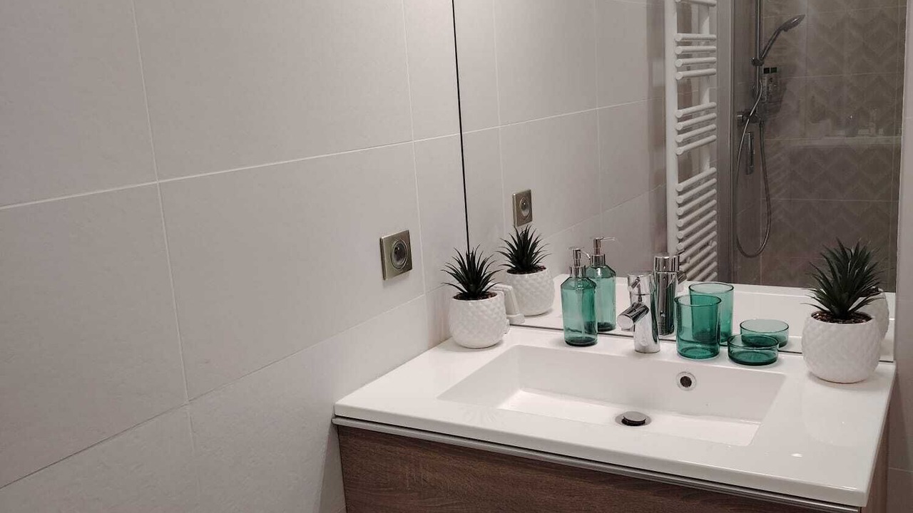 Photo of Bathroom in 13th Arrondissement