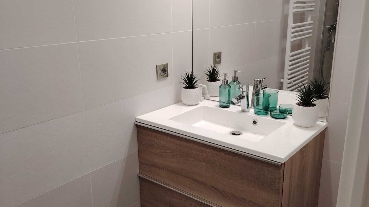 Photo of Bathroom in 13th Arrondissement