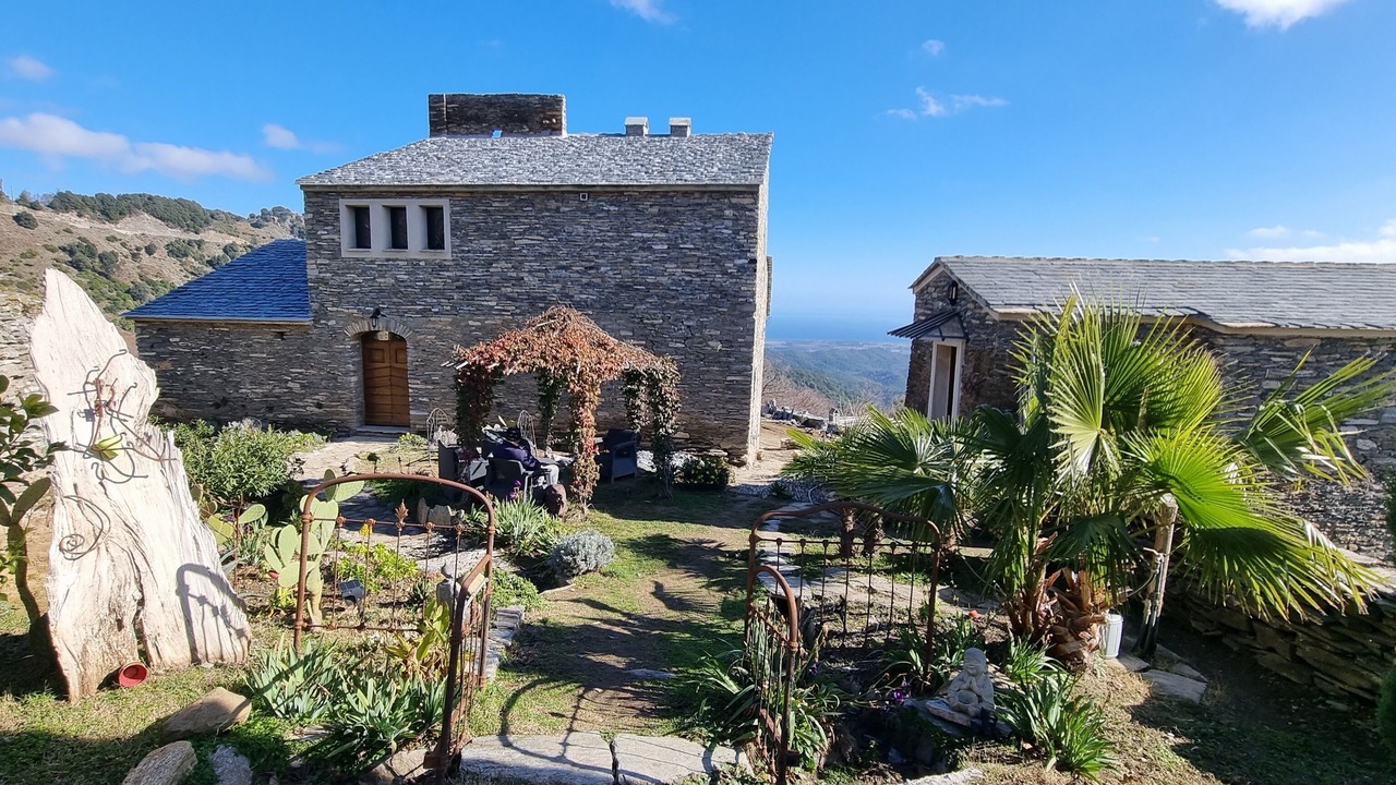 Photo of Outdoor in Porri