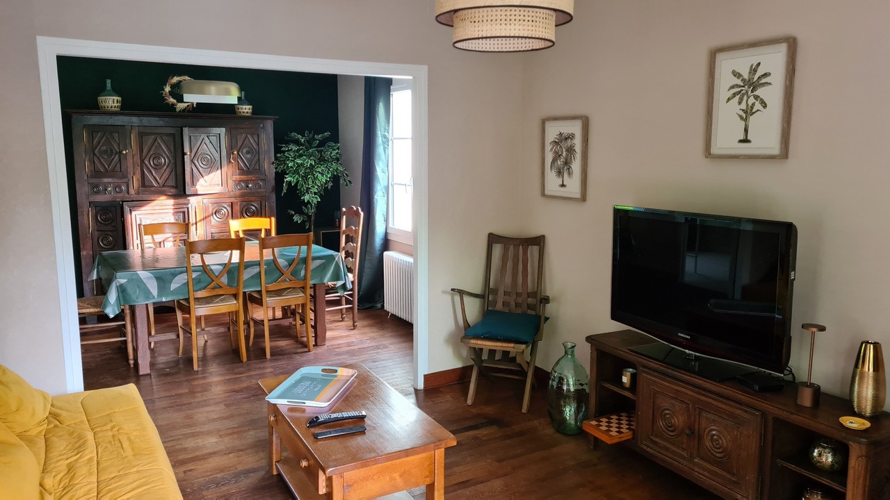 Photo of Livingroom in Gueures