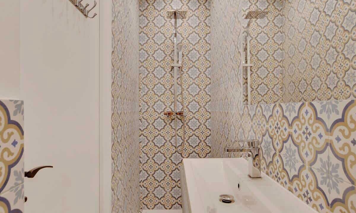 Photo of Bathroom in Quartier des Grandes-Carrieres