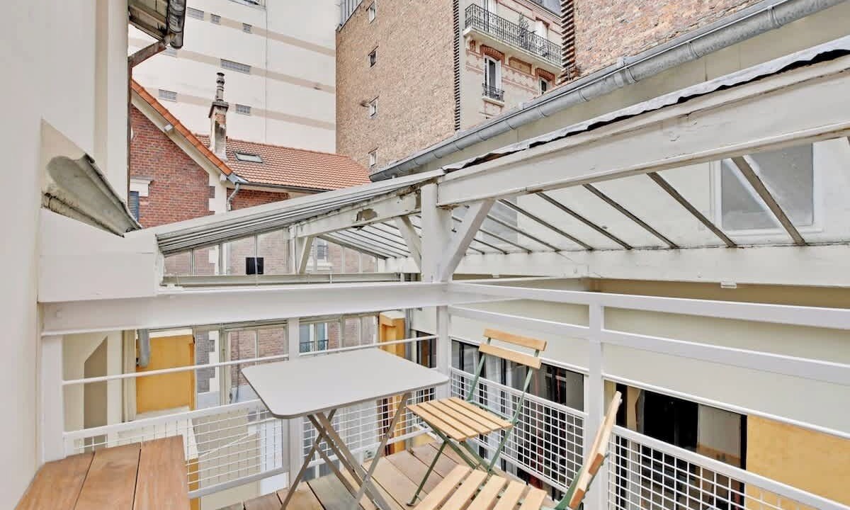 Photo of Outdoor in Quartier des Grandes-Carrieres