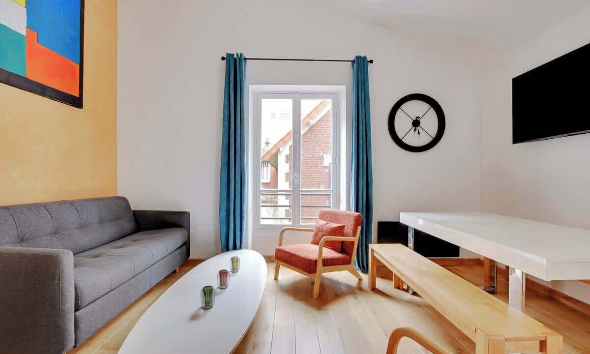 Photo of Livingroom in Quartier des Grandes-Carrieres
