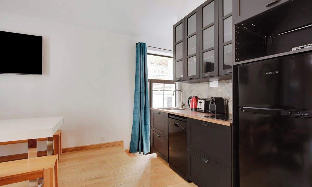 Photo of Kitchen in Quartier des Grandes-Carrieres