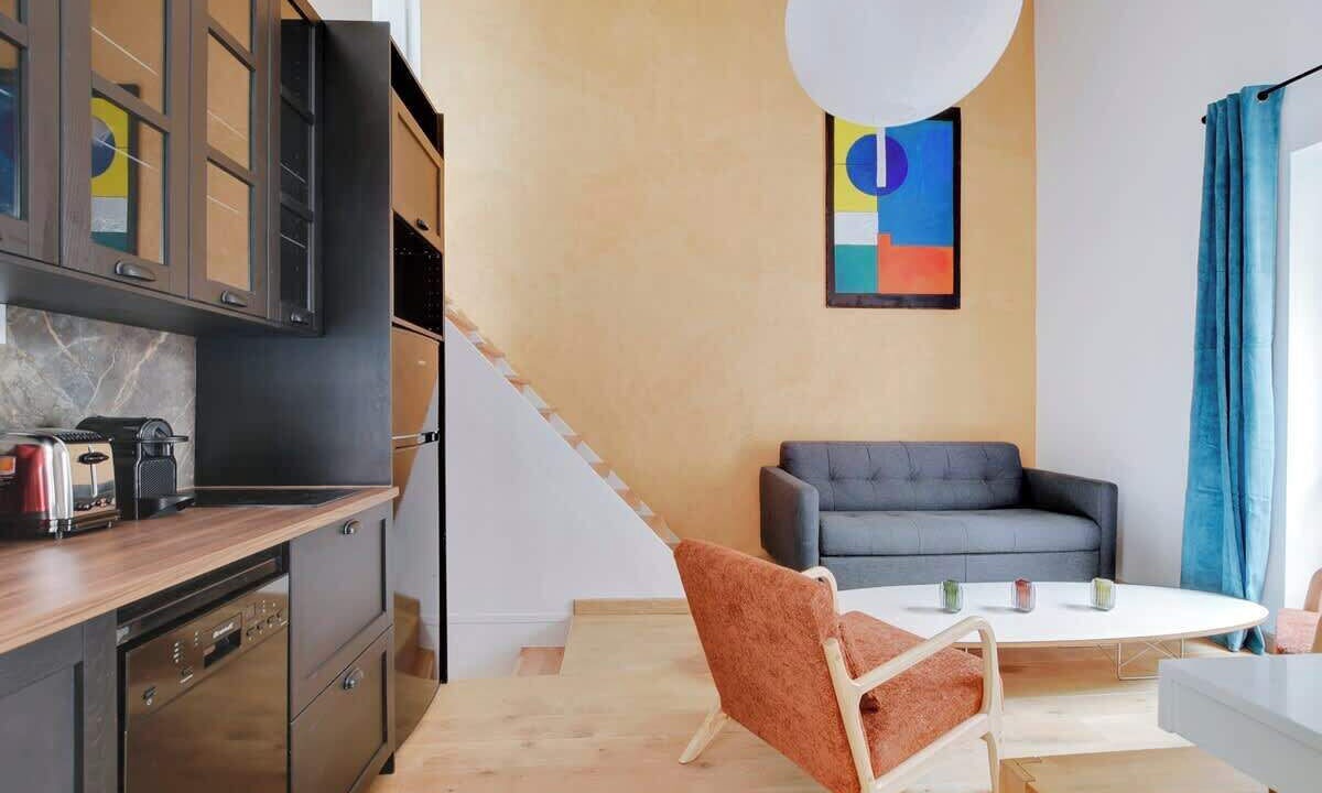 Photo of Livingroom in Quartier des Grandes-Carrieres