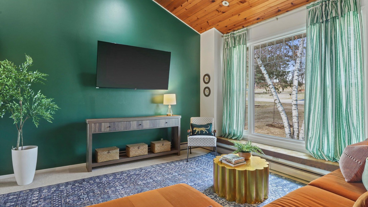 Photo of Livingroom in West Baraboo