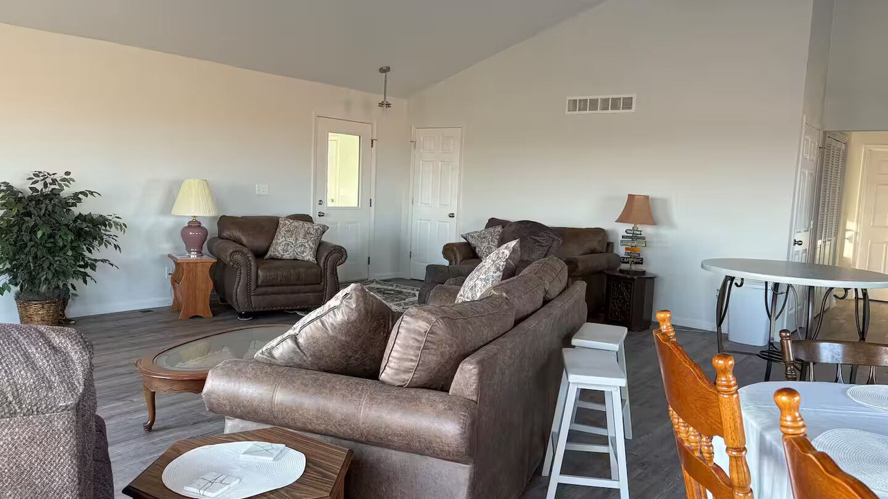 Photo of Livingroom in Valley County