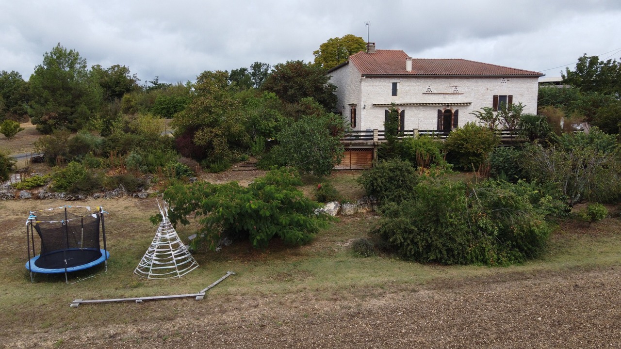 Photo of Outdoor in Villeneuve-sur-Vere