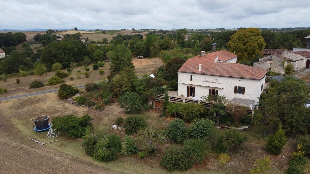 Photo of Outdoor in Villeneuve-sur-Vere
