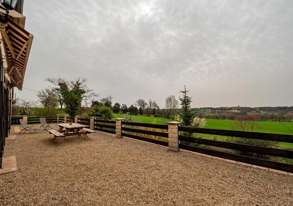 Photo of Outdoor in Villeneuve-sur-Vere