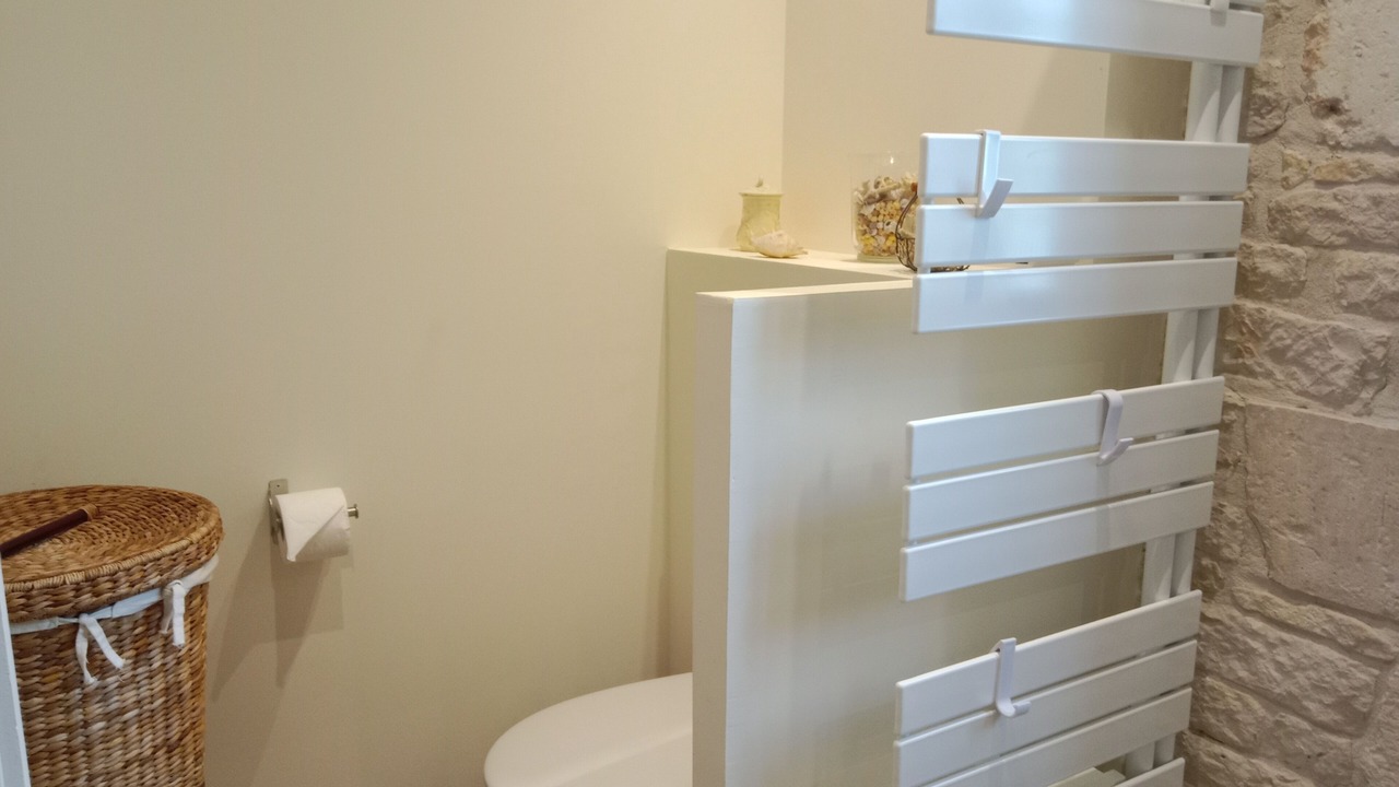 Photo of Bathroom in Villeneuve-sur-Vere