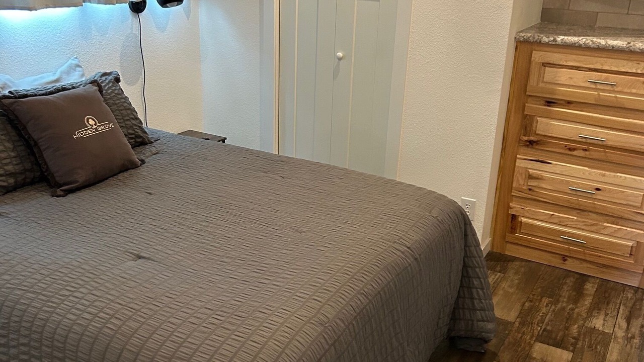 Photo of Bedroom in Honey Grove