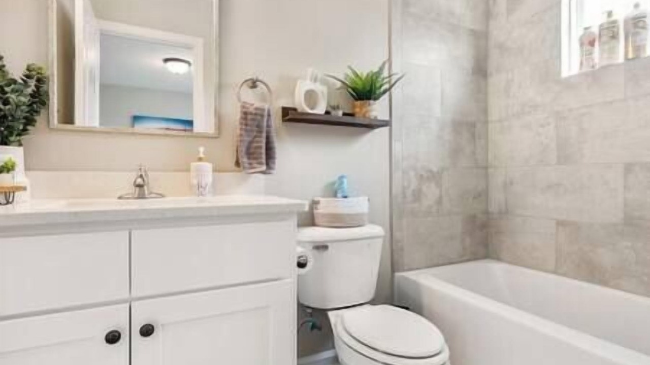 Photo of Bathroom in East Ocean View
